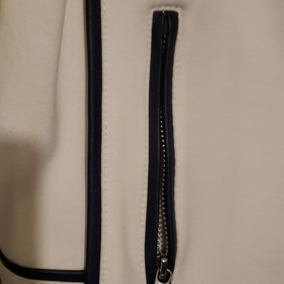 Motto Jacket - Picture 3 of 4